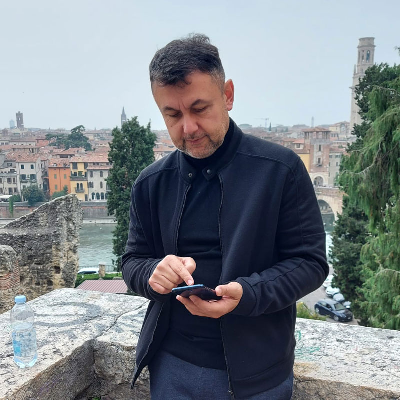 Featured Image with Sidebar